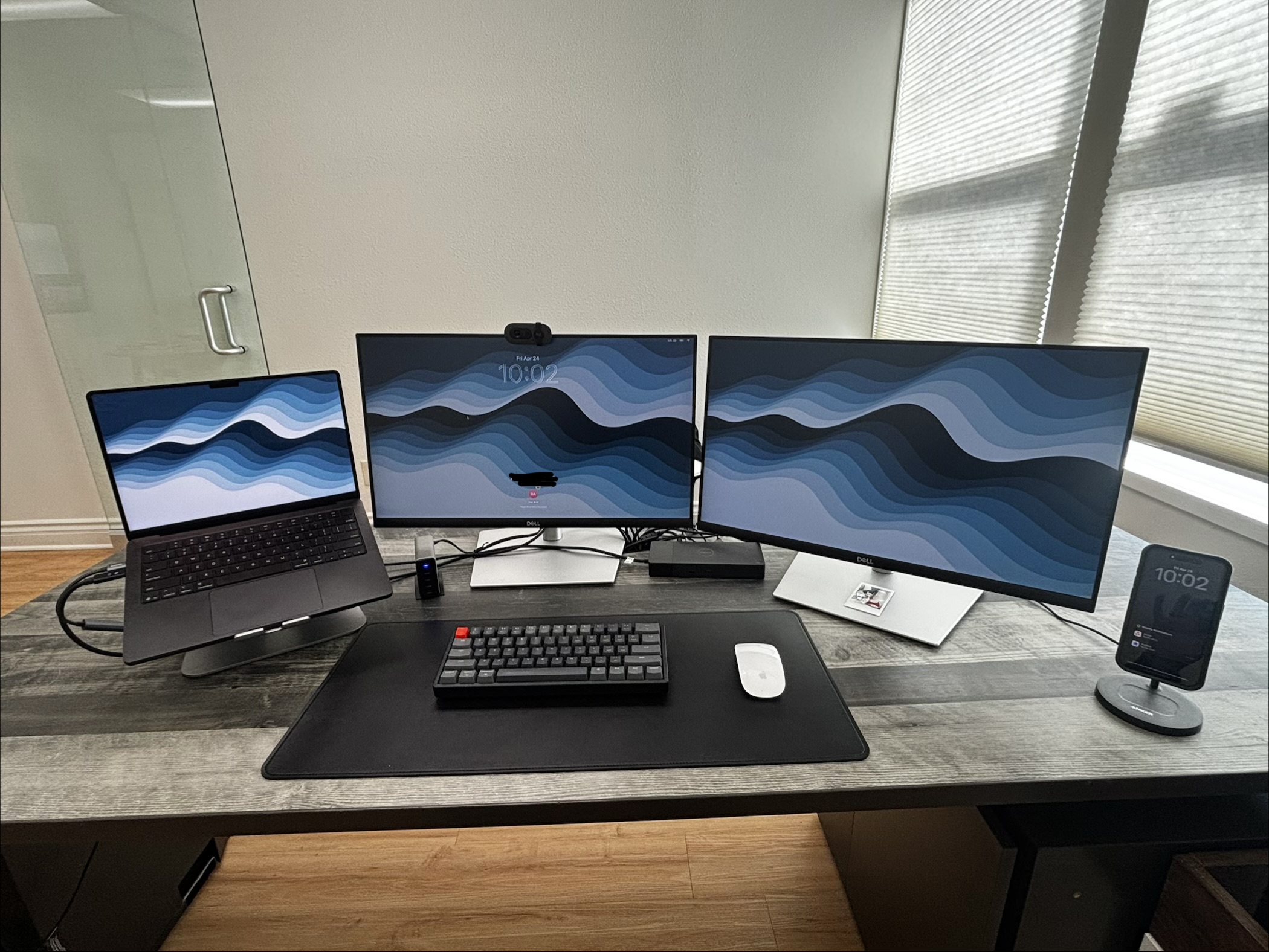 photo of my workstation in my office
